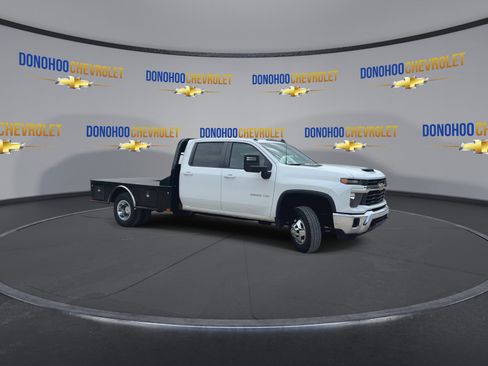 Used 2024 Chevrolet Silverado 3500 LT AWD/4WD image 6