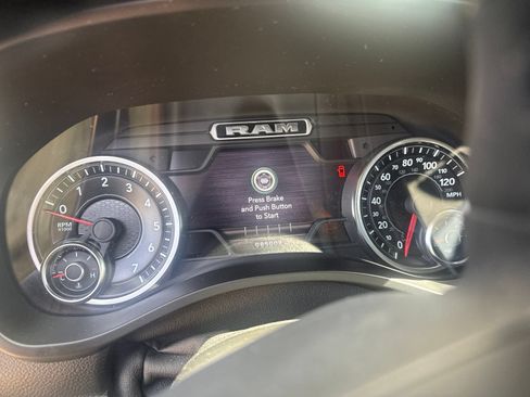 Used 2021 RAM 1500 Big Horn AWD/4WD image 12