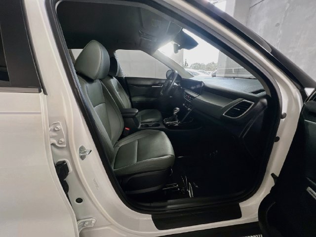 Used 2024 Kia Seltos SX AWD/4WD image 30
