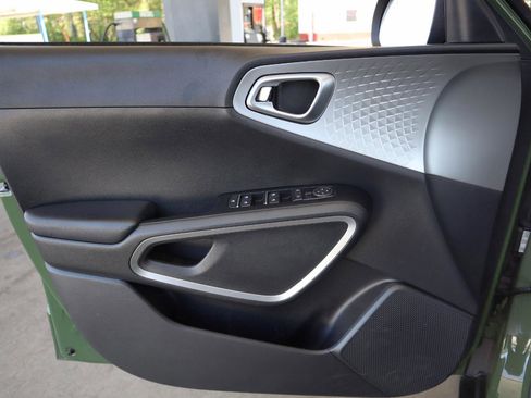 Used 2021 Kia Soul X-Line image 33