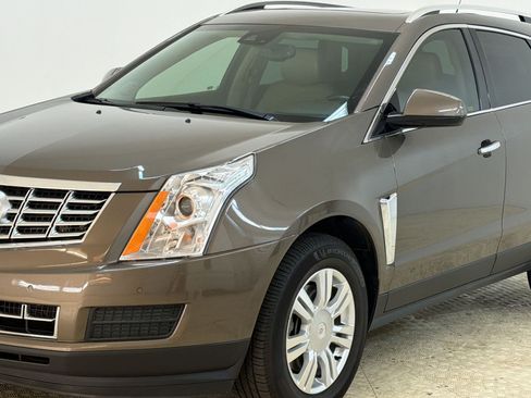 Used 2015 Cadillac SRX Luxury w/ Driver Awareness Package FWD image 18