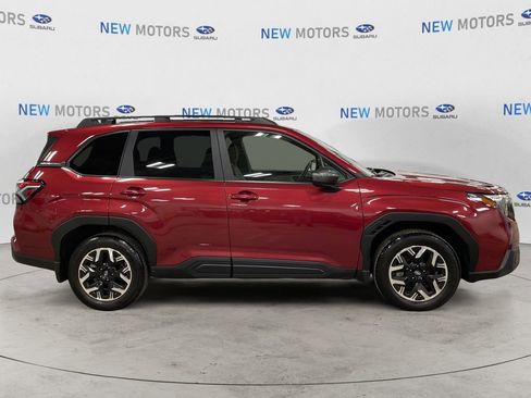 Used 2025 Subaru Forester Premium w/ Convenience Package #1 image 6