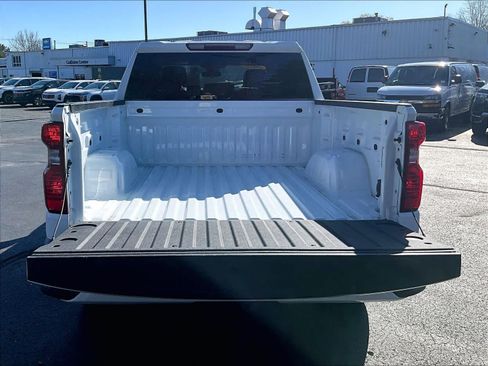 Used 2023 Chevrolet Silverado 1500 Custom image 31