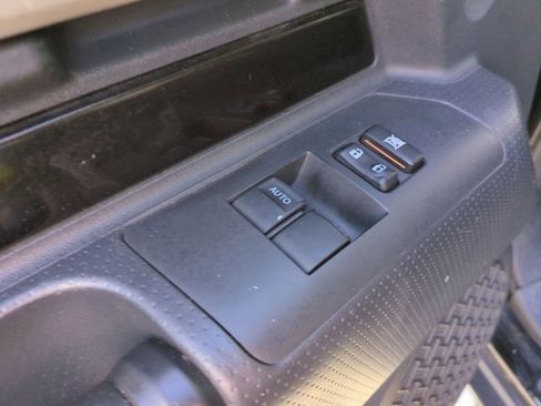 Used 2012 Toyota FJ Cruiser 4WD w/ Upgrade Pkg image 10