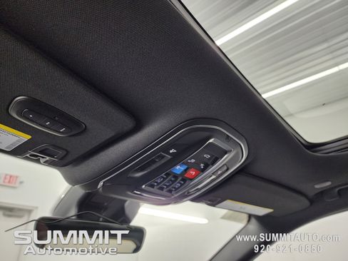 New 2025 Jeep Grand Cherokee Limited w/ Black Appearance Package image 13