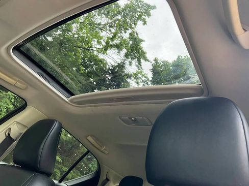 Used 2015 Lexus CT 200h image 13