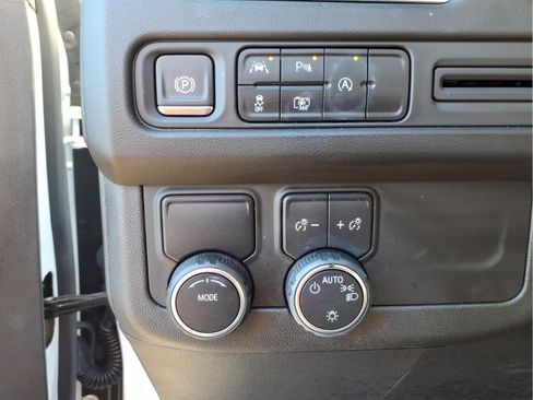 Used 2023 Chevrolet Suburban RST w/ Luxury Package image 14