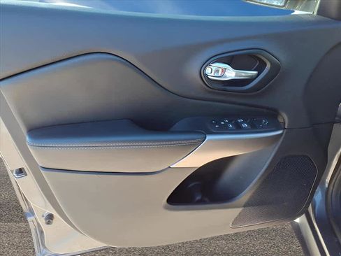 Used 2022 Jeep Cherokee Latitude Lux image 13