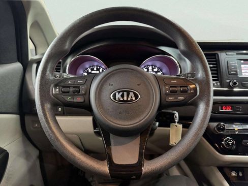 Used 2016 Kia Sedona LX w/ Option Group 020 image 36