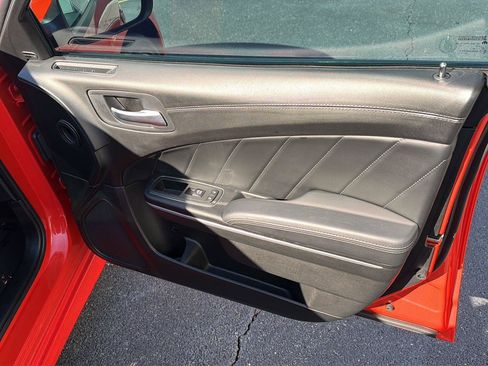 Used 2022 Dodge Charger R/T w/ Plus Group RWD image 15