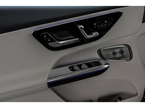 New 2026 Mercedes-Benz GLC 300 4MATIC image 5