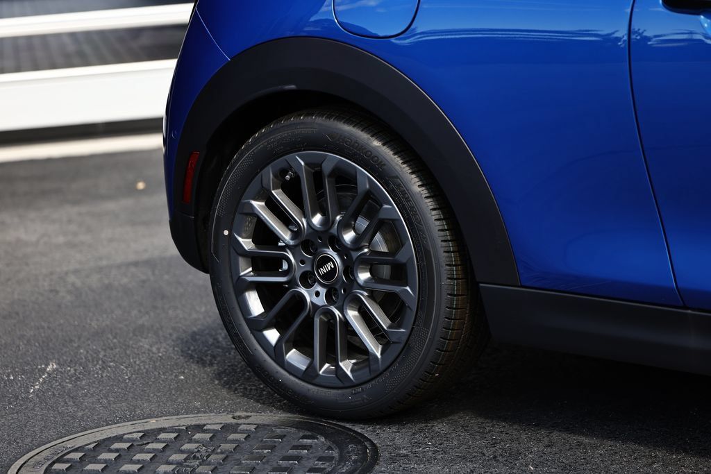 New 2026 MINI Cooper 2-Door Hardtop FWD image 6