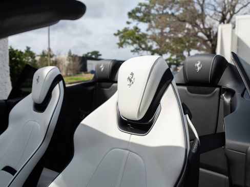 Used 2025 Ferrari Roma Spider image 25