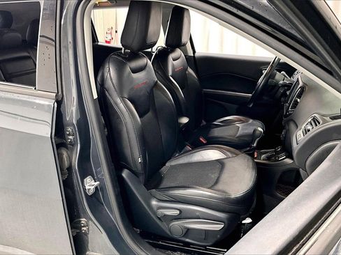 Used 2018 Jeep Compass Trailhawk image 16