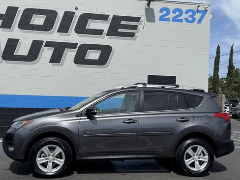 Used 2013 Toyota RAV4 XLE FWD image 20
