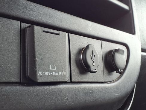 Used 2017 Chevrolet Express 3500 LT w/ LT Preferred Equipment Group RWD image 27