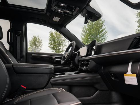 New 2026 Chevrolet Tahoe Premier AWD/4WD image 12