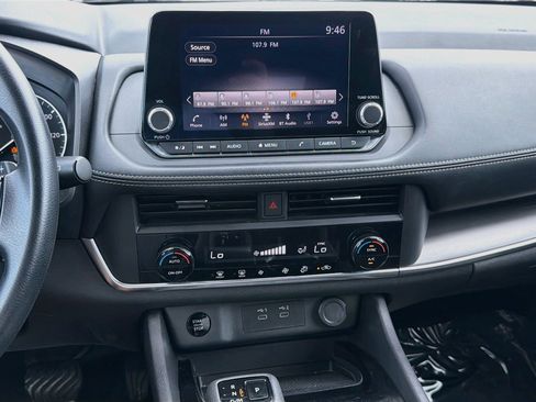 Used 2024 Nissan Rogue SV FWD image 26