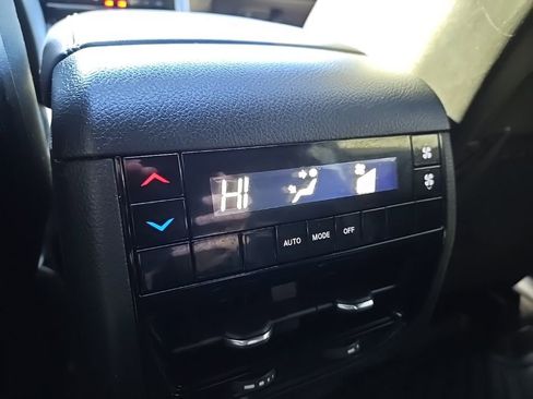 Used 2025 Jeep Grand Cherokee L Altitude image 47