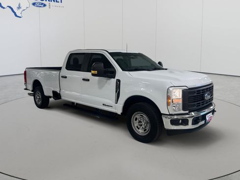Used 2025 Ford F350 XL w/ XL Driver Assist Package RWD image 3