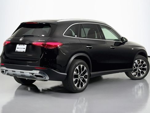 Certified 2025 Mercedes-Benz GLC 350e 4MATIC w/ Driver Assistance Package image 13