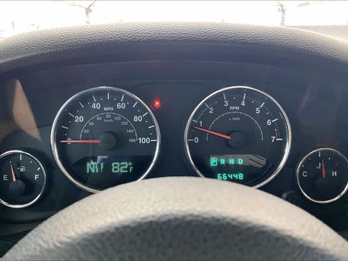 Used 2012 Jeep Wrangler Sahara w/ Connectivity Group AWD/4WD image 23