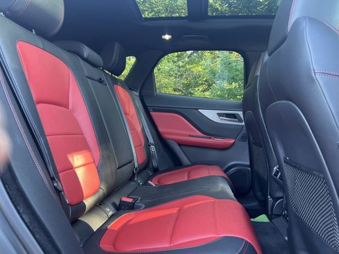 Used 2018 Jaguar F-PACE R-Sport image 25