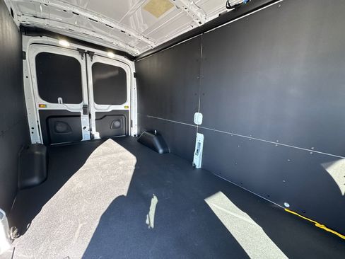 New 2026 Ford Transit 250 148 Medium Roof w/ Load Area Protection Package RWD image 43