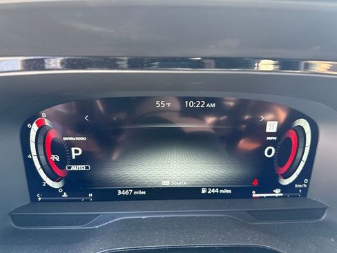 Used 2025 Nissan Pathfinder Platinum w/ Black Appearance Package AWD/4WD image 51