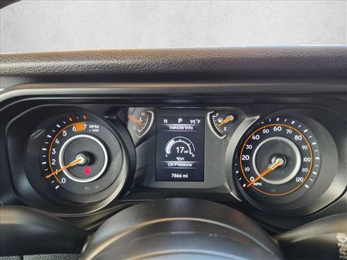 Used 2025 Jeep Wrangler Sport AWD/4WD image 11