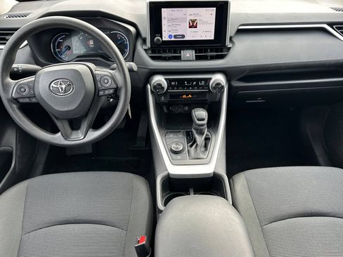 Certified 2025 Toyota RAV4 LE AWD/4WD image 16