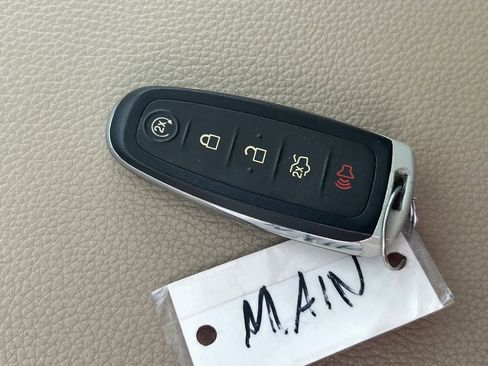 Used 2017 Ford Expedition Limited w/ Equipment Group 301A AWD/4WD image 32