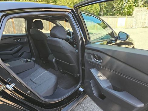 Used 2023 Honda Accord Sport image 15