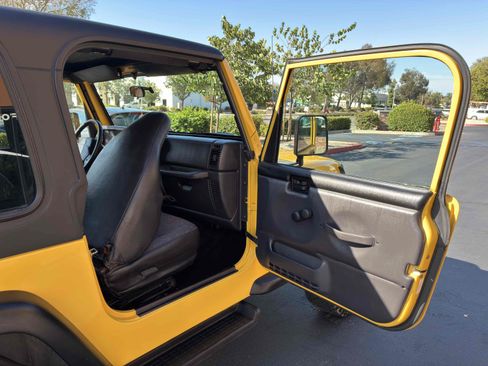 Used 2002 Jeep Wrangler Sport AWD/4WD image 34