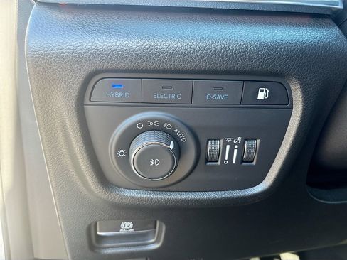 Used 2024 Jeep Grand Cherokee Overland w/ Advanced Protech Group III AWD/4WD image 41