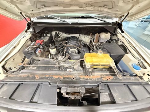 Used 2016 Nissan NV 2500 SV RWD image 13