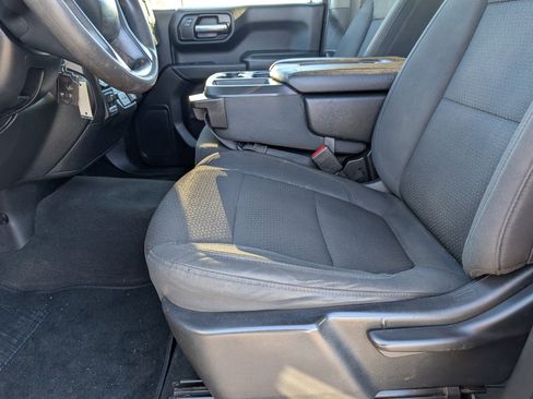 Used 2021 Chevrolet Silverado 1500 Custom image 8