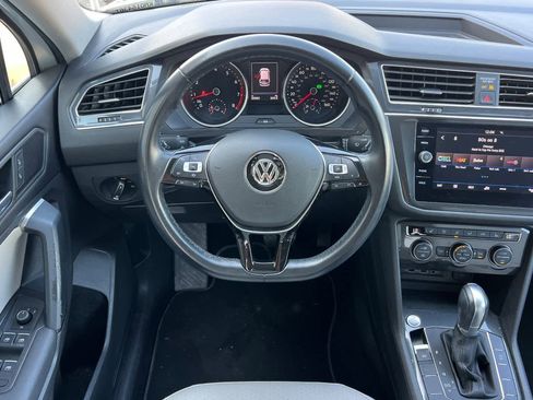 Used 2019 Volkswagen Tiguan SE image 14