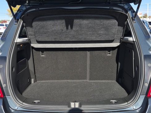 Certified 2022 Chevrolet Trax LT w/ LT Convenience Package image 8