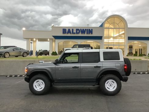 New 2026 Ford Bronco Heritage Edition AWD/4WD image 4