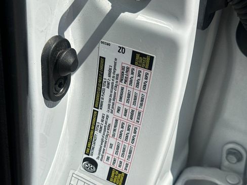 Used 2024 Toyota RAV4 LE AWD/4WD image 34