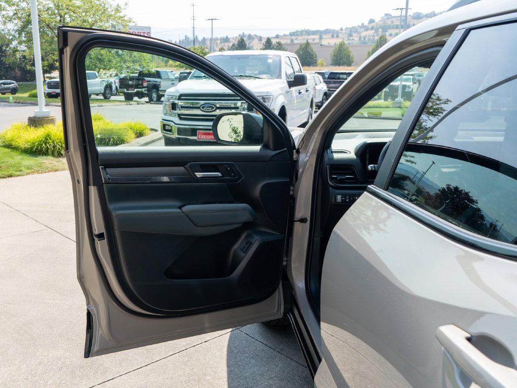 Certified 2026 GMC Terrain AT4 AWD/4WD image 17