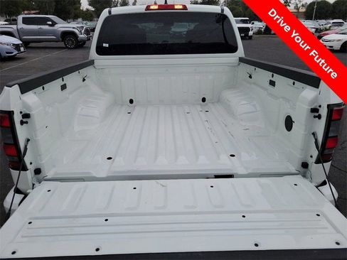 Certified 2025 Nissan Frontier SV RWD image 29