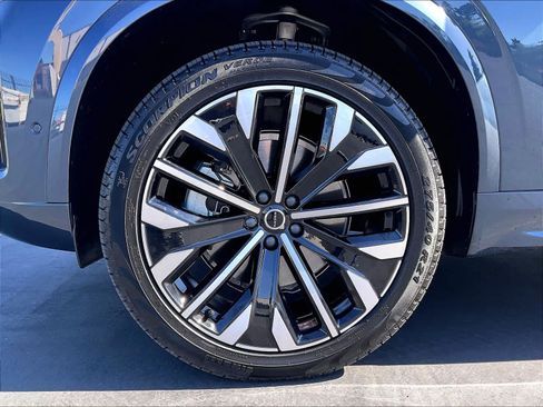 Used 2026 Volvo XC90 B6 Ultra w/ Protection Package Premier AWD/4WD image 12