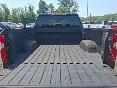 Used 2022 Chevrolet Silverado 1500 RST AWD/4WD image 29