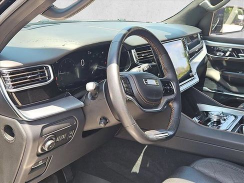 Used 2023 Jeep Grand Wagoneer Series III AWD/4WD image 10