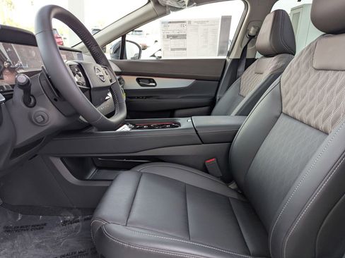 New 2025 Nissan Murano Platinum image 10