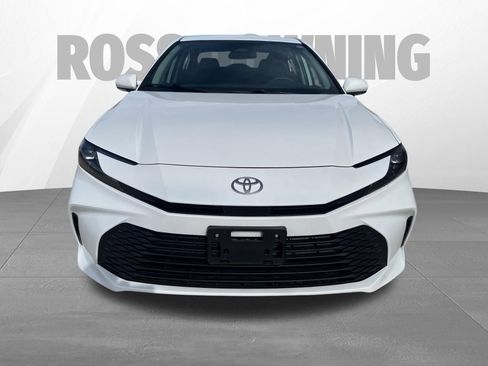 Used 2025 Toyota Camry LE image 10