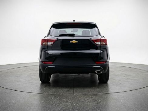 Used 2025 Chevrolet TrailBlazer LT FWD image 7