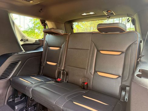 Used 2023 GMC Yukon AT4 AWD/4WD image 30